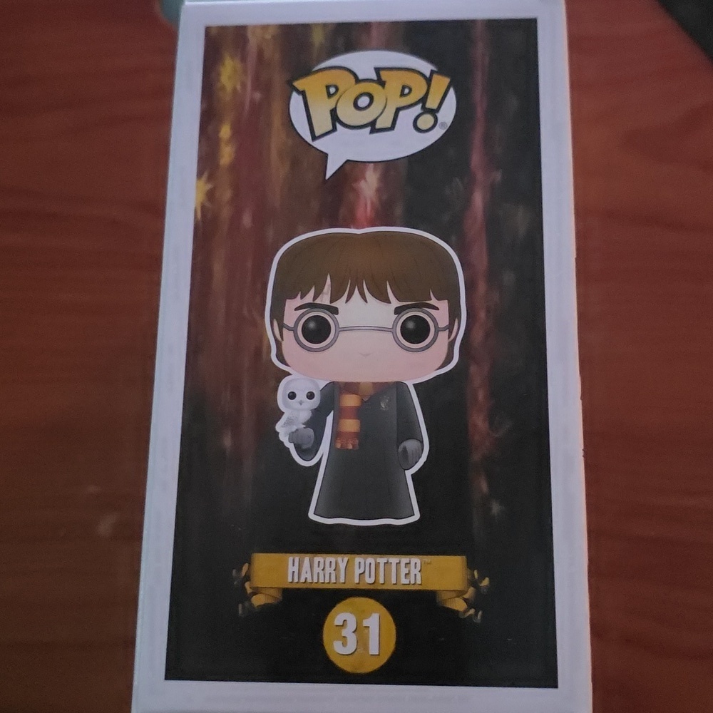 Funko Harry Potter Pop Vinyl Figure with Glasses and Scarf - Picture 2 of 6